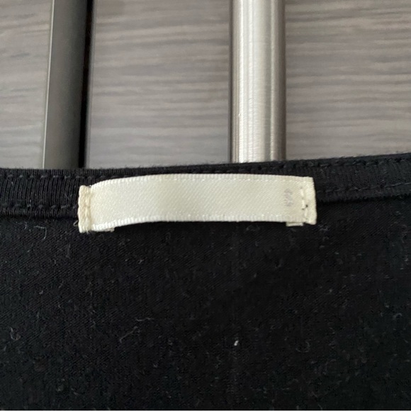 GU by Uniqlo Black Tee - Picture 4 of 4